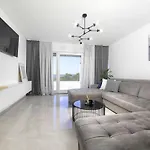 Tatil Evi Juniperus Mit Eigenem Pool By Interhome *